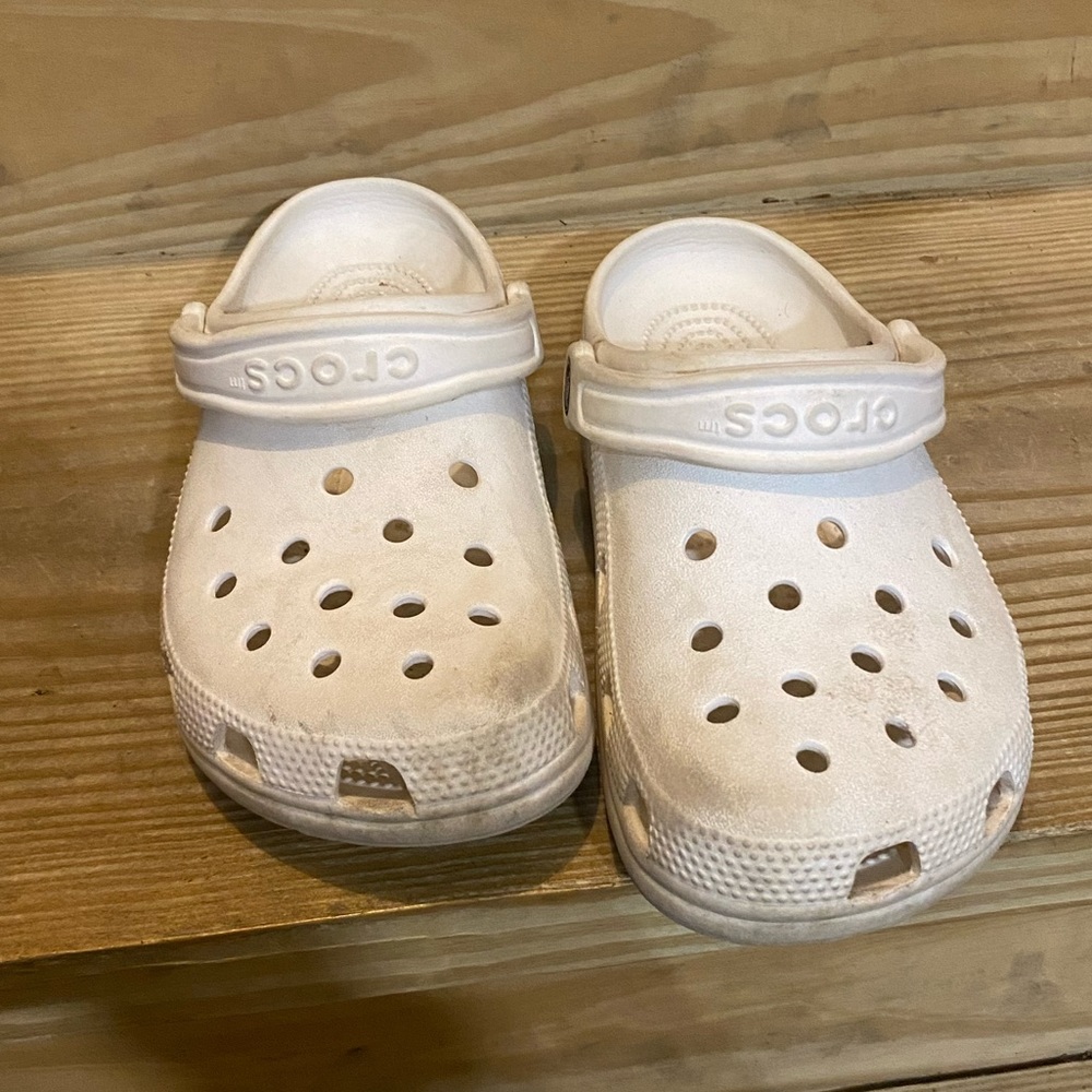Crocs Classic Clogs - Picture 2 of 4